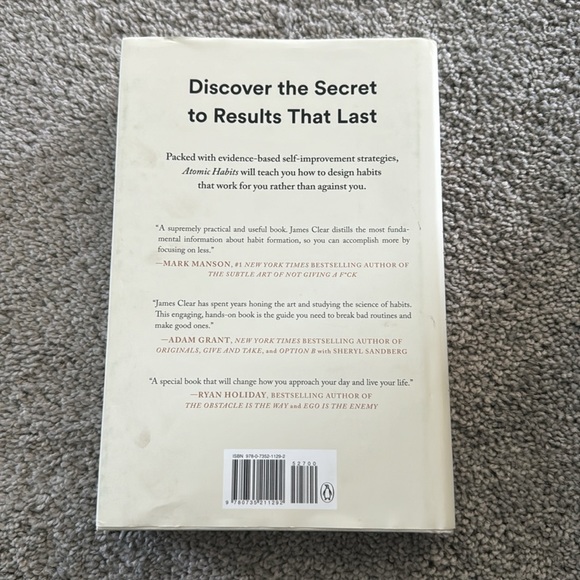 Hardcover Atomic Habits by James Clear book - Picture 2 of 5